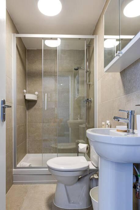 Entire 1 Bed Apt In The Centre Of Stockport Kültér fotó